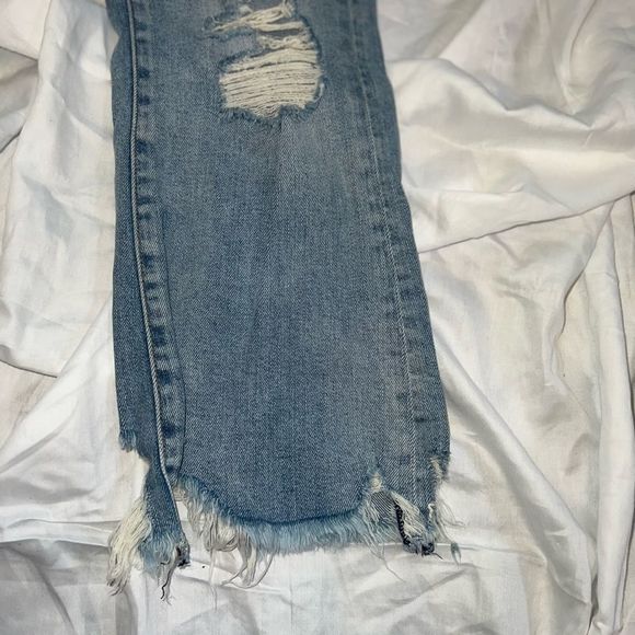 Zara Basic Light Wash Distressed Ripped Floral Skinny Jeans - Picture 7 of 11